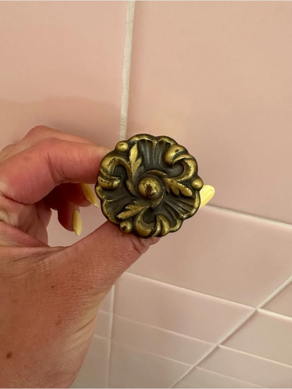 cabinet knobs - Picture 1 of 6